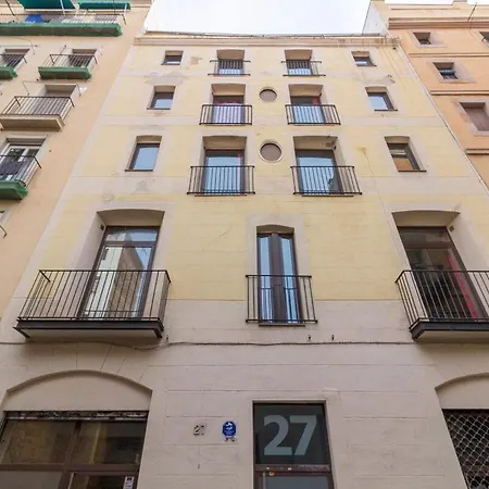 Barnapartments Raval 公寓 *