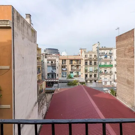 Barnapartments Raval 公寓 *